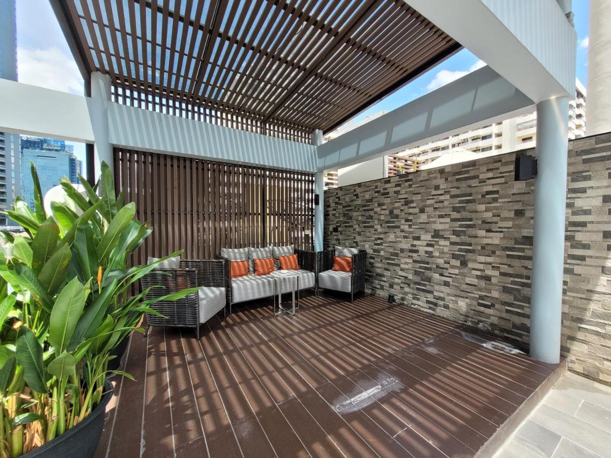 Citrus Suites Sukhumvit 6 By Compass Hospitality Bangkok Kültér fotó