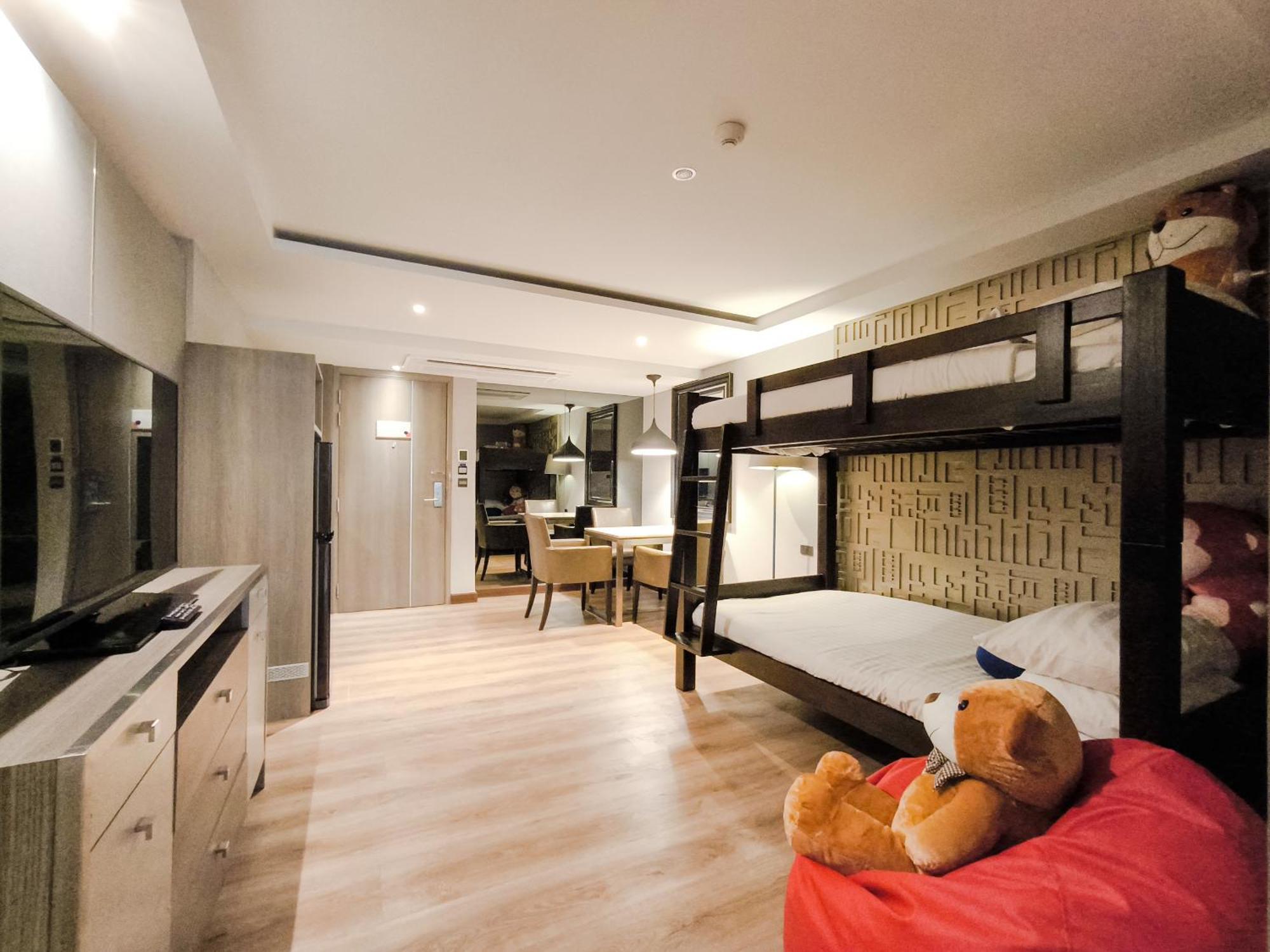 Citrus Suites Sukhumvit 6 By Compass Hospitality Bangkok Kültér fotó