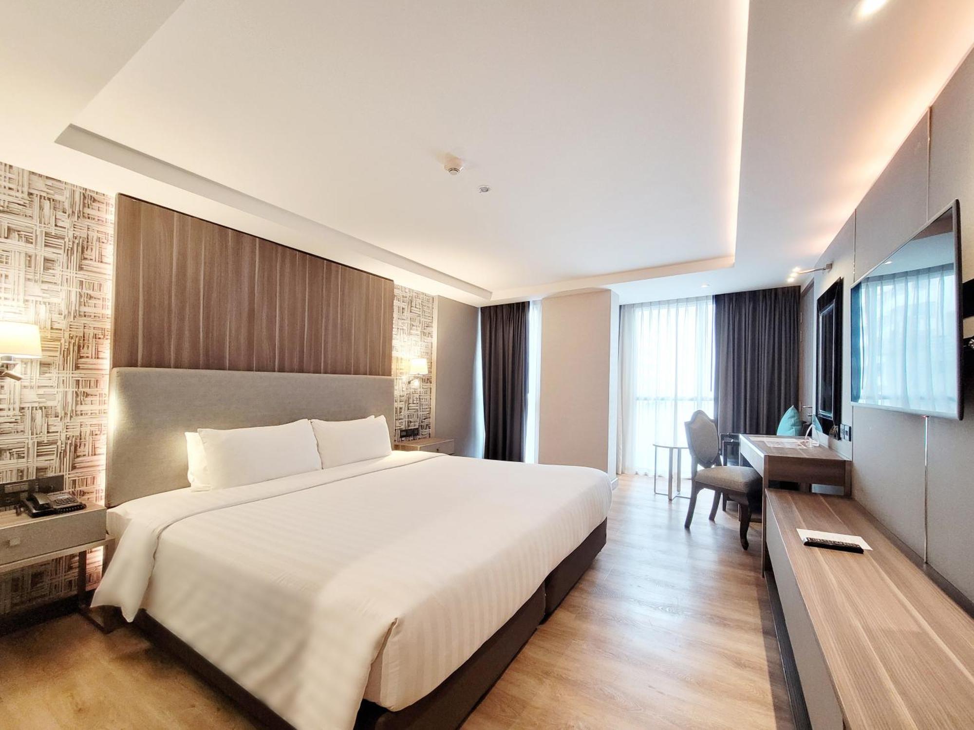 Citrus Suites Sukhumvit 6 By Compass Hospitality Bangkok Kültér fotó