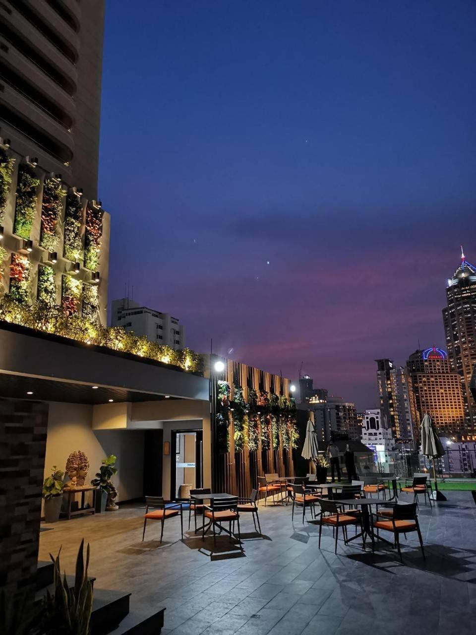 Citrus Suites Sukhumvit 6 By Compass Hospitality Bangkok Kültér fotó