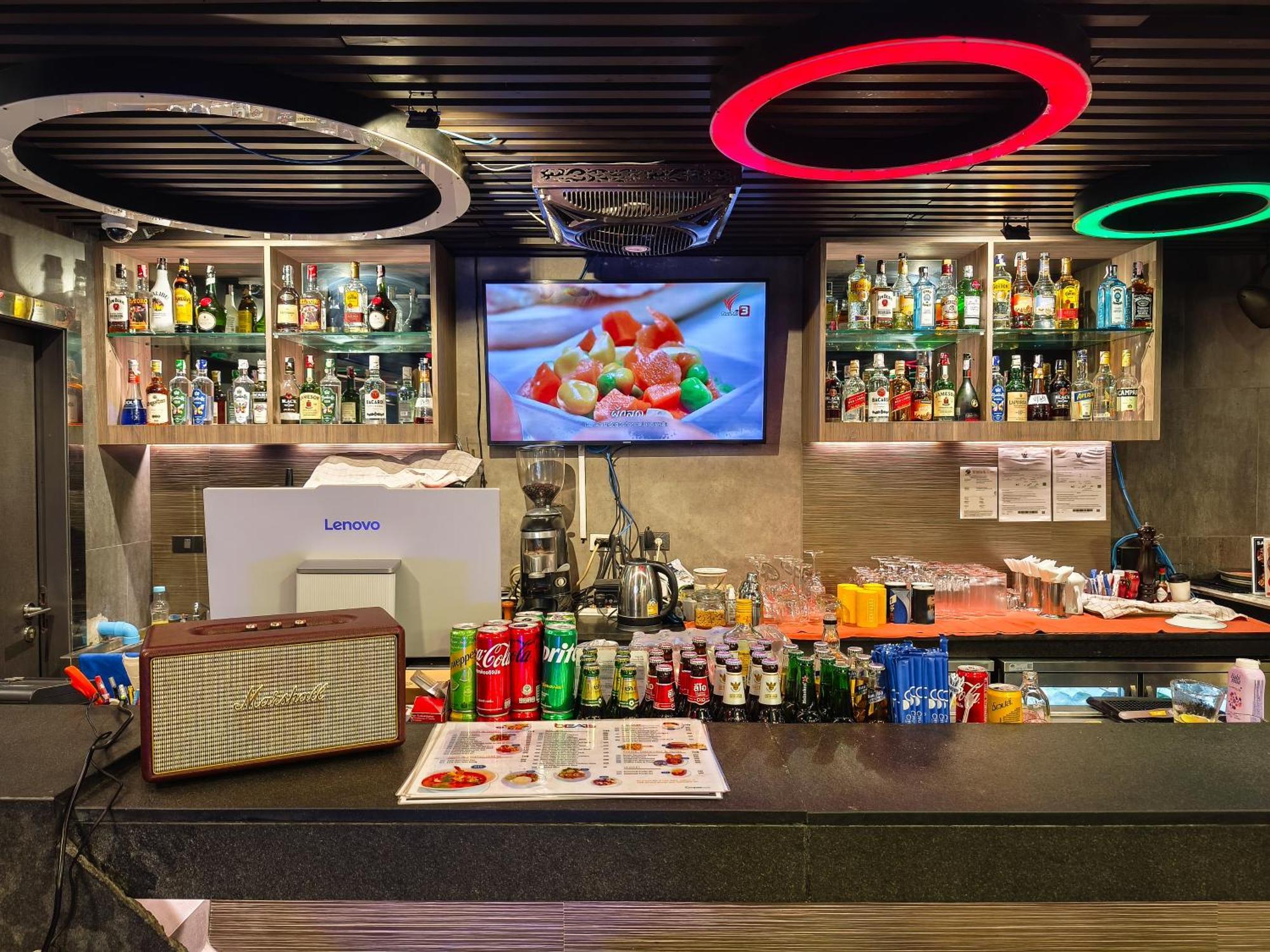 Citrus Suites Sukhumvit 6 By Compass Hospitality Bangkok Kültér fotó