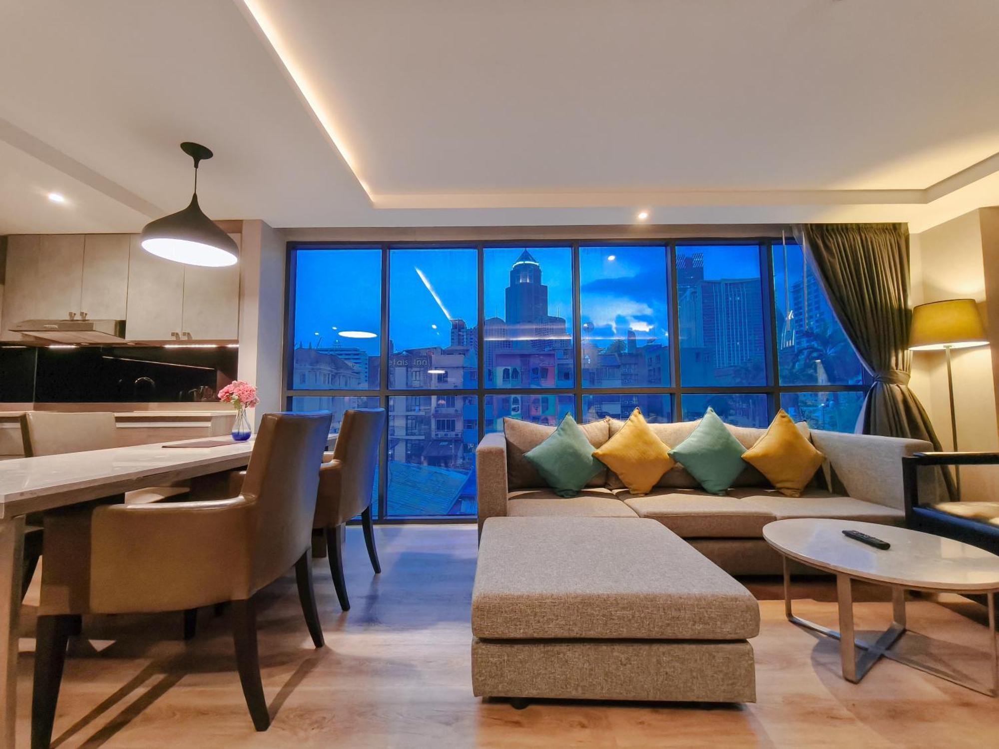 Citrus Suites Sukhumvit 6 By Compass Hospitality Bangkok Kültér fotó