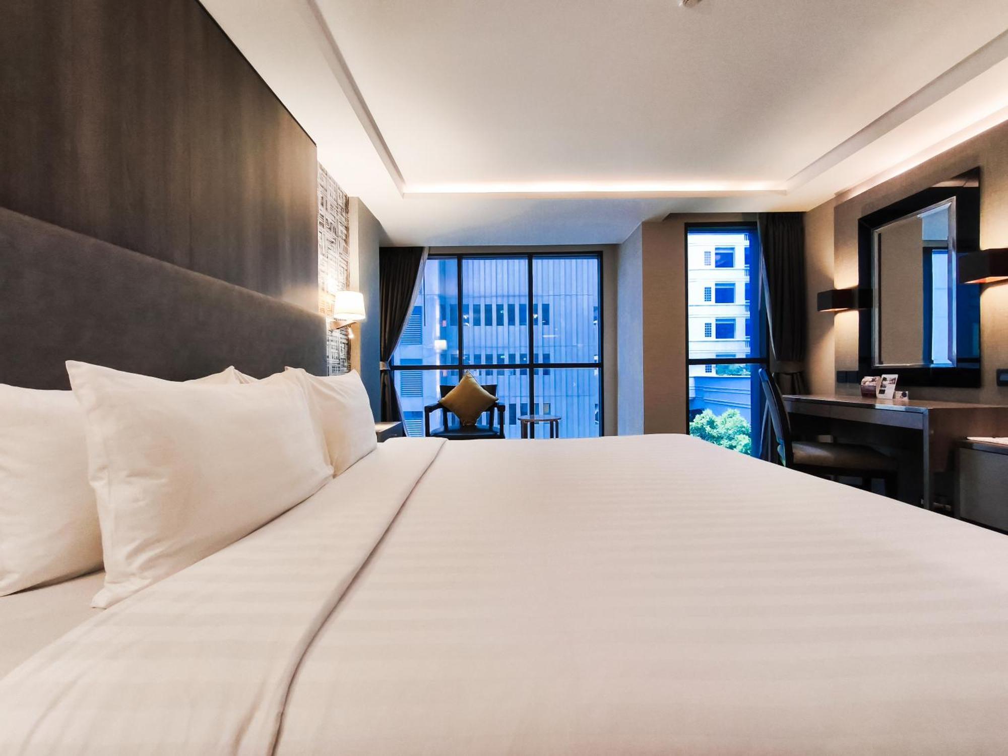 Citrus Suites Sukhumvit 6 By Compass Hospitality Bangkok Kültér fotó