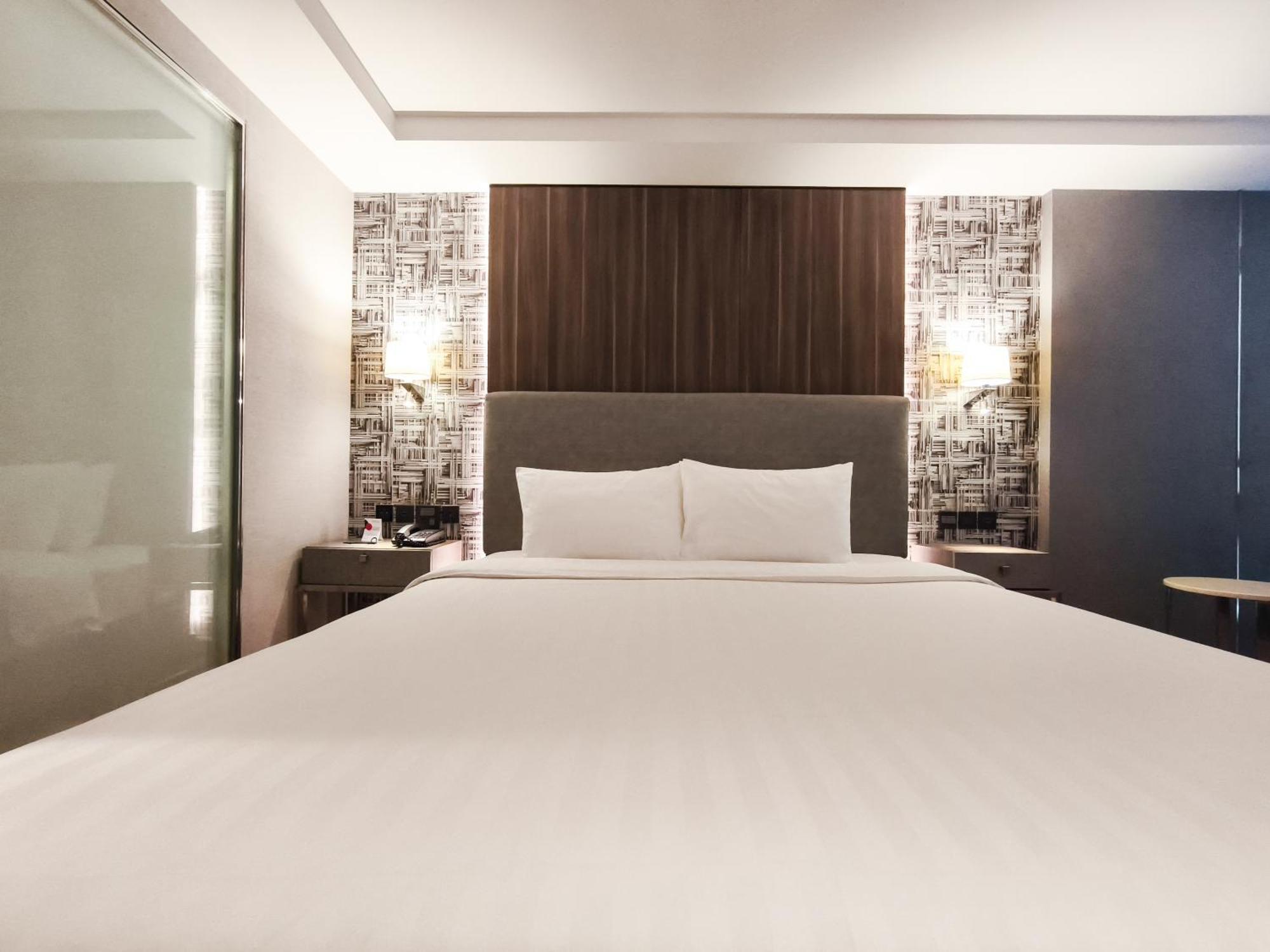 Citrus Suites Sukhumvit 6 By Compass Hospitality Bangkok Kültér fotó